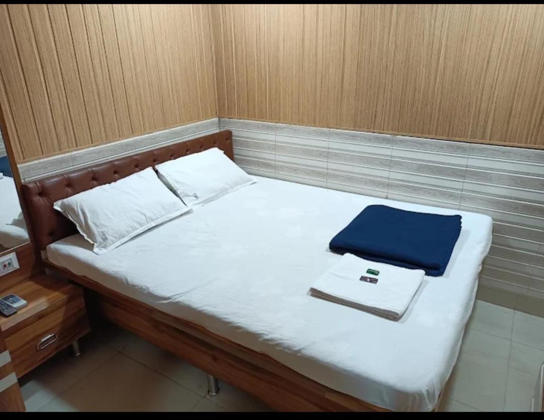 Kamal Lodge コルカタ エクステリア 写真